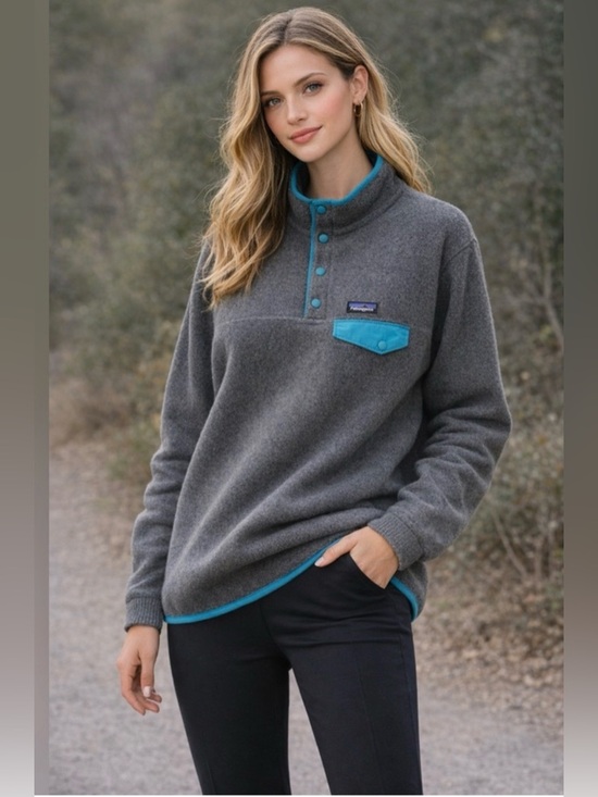 Patagonia Tops - Patagonia Women's Lightweight Synchilla Snap-T Fleece Pullover M